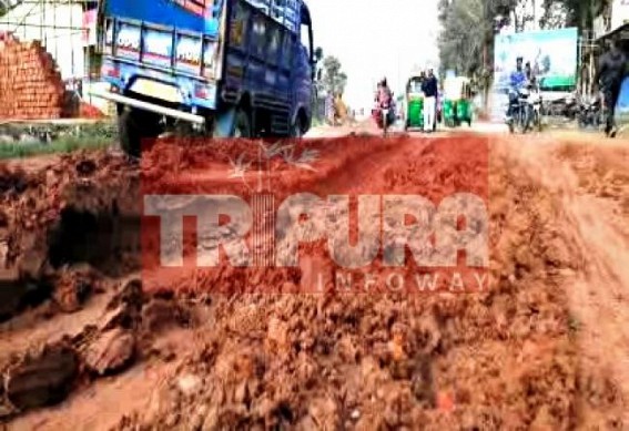 Pathetic condition of National Highway, leads suffering 
